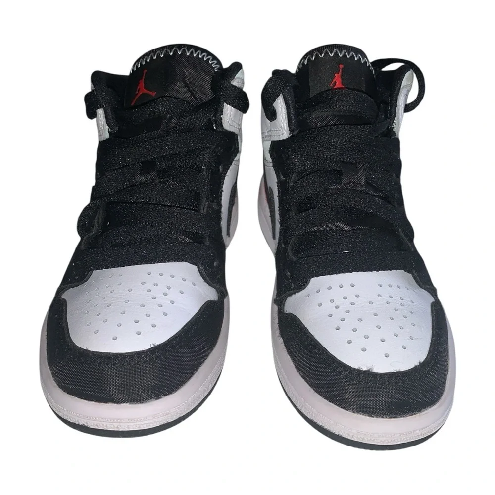 Nike Air Jordan 1 Sneakers
